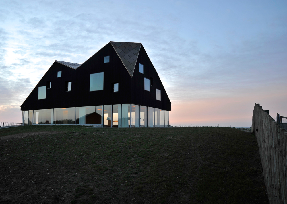 Dune House, Jarmund