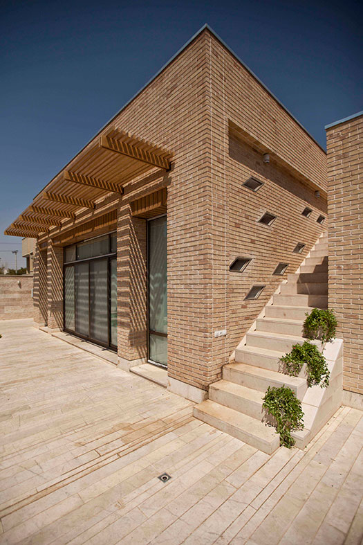 House No.7 