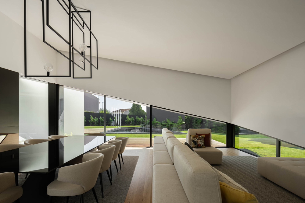 Tilt Villa 