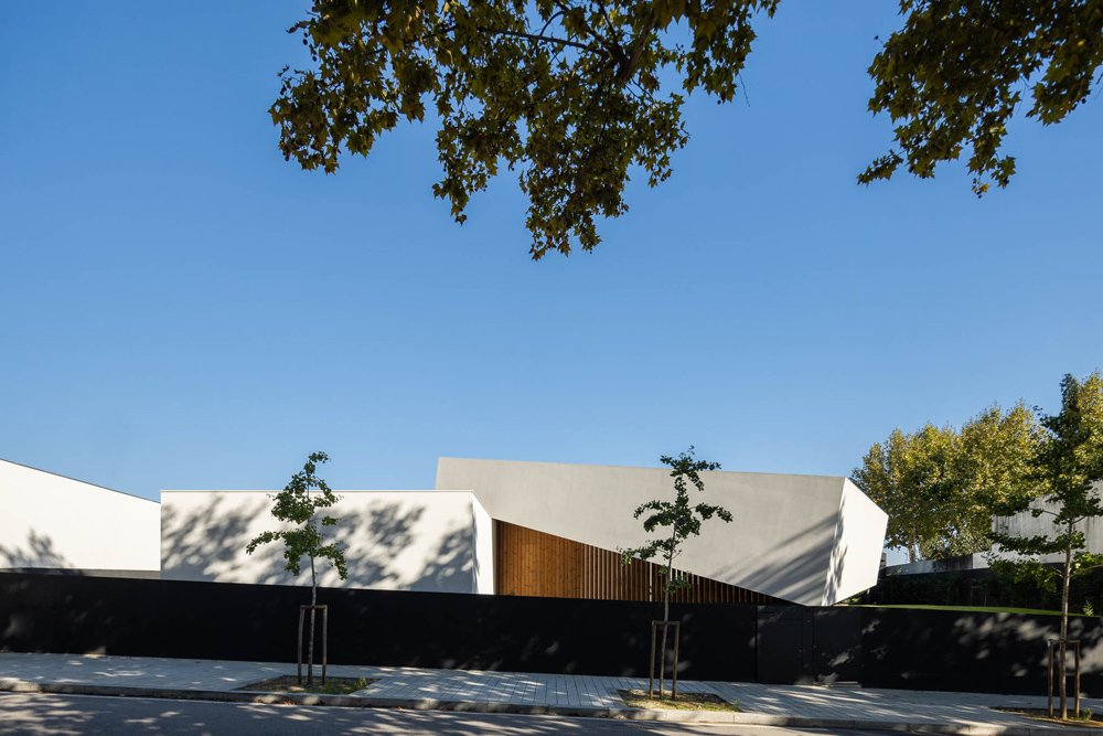Tilt Villa 