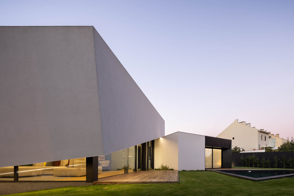 Tilt Villa 