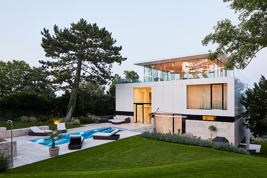 Villa B
