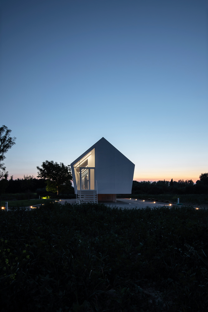 Villa in Orchard