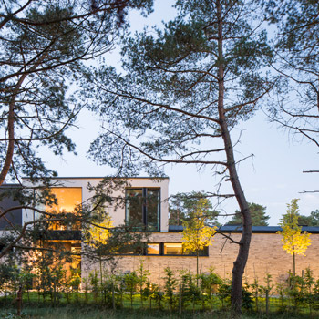 Villa J