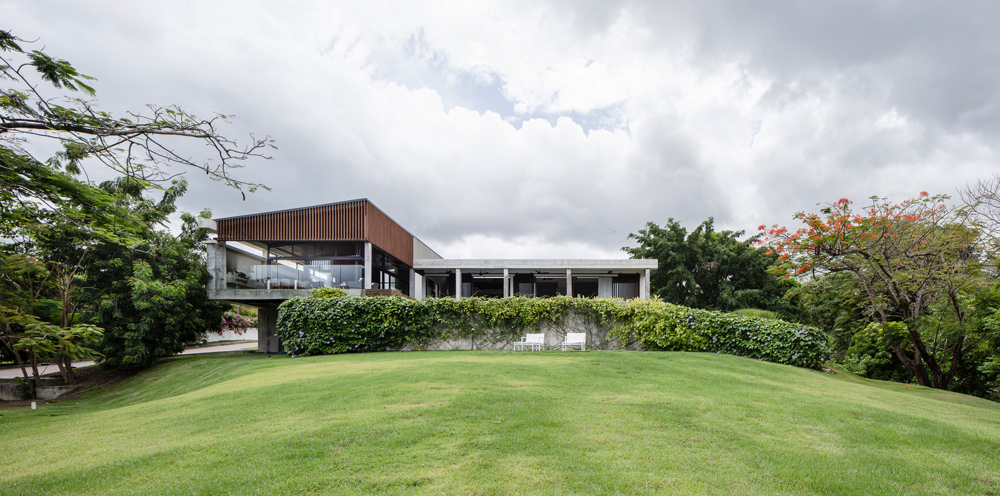 Villa L