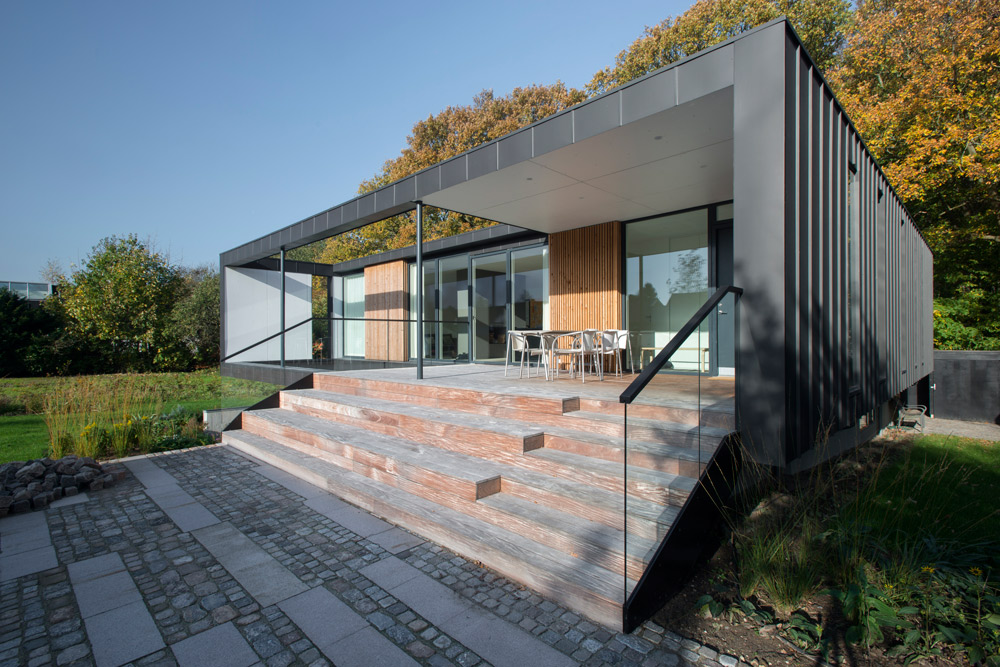 Villa R