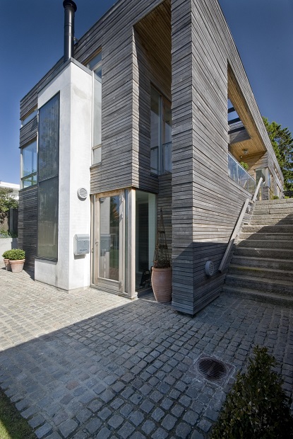 VILLA, Rahoj Alle