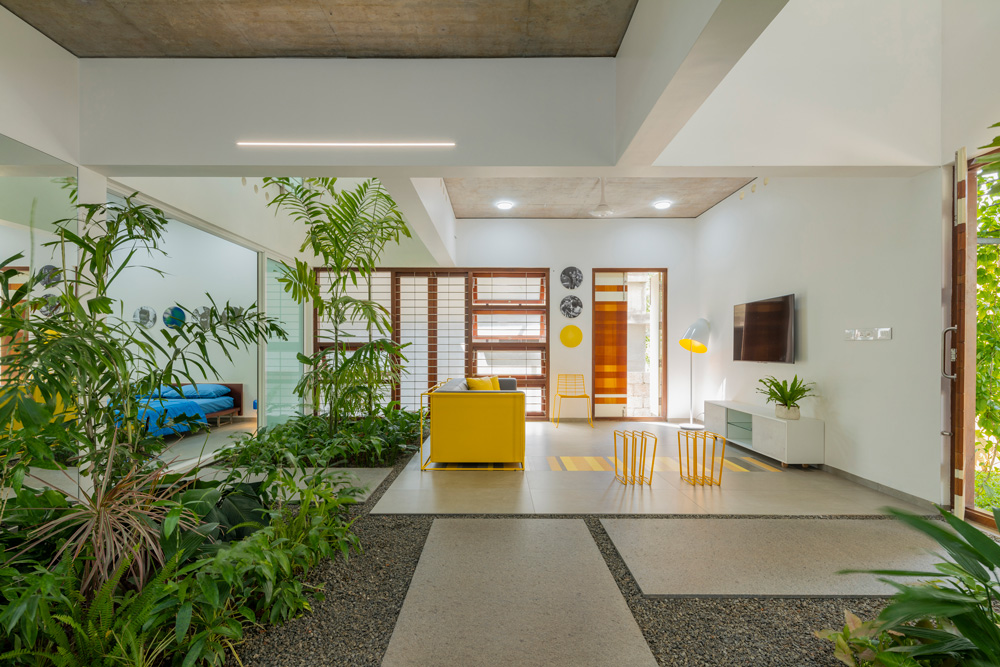 Villa That Rains Light