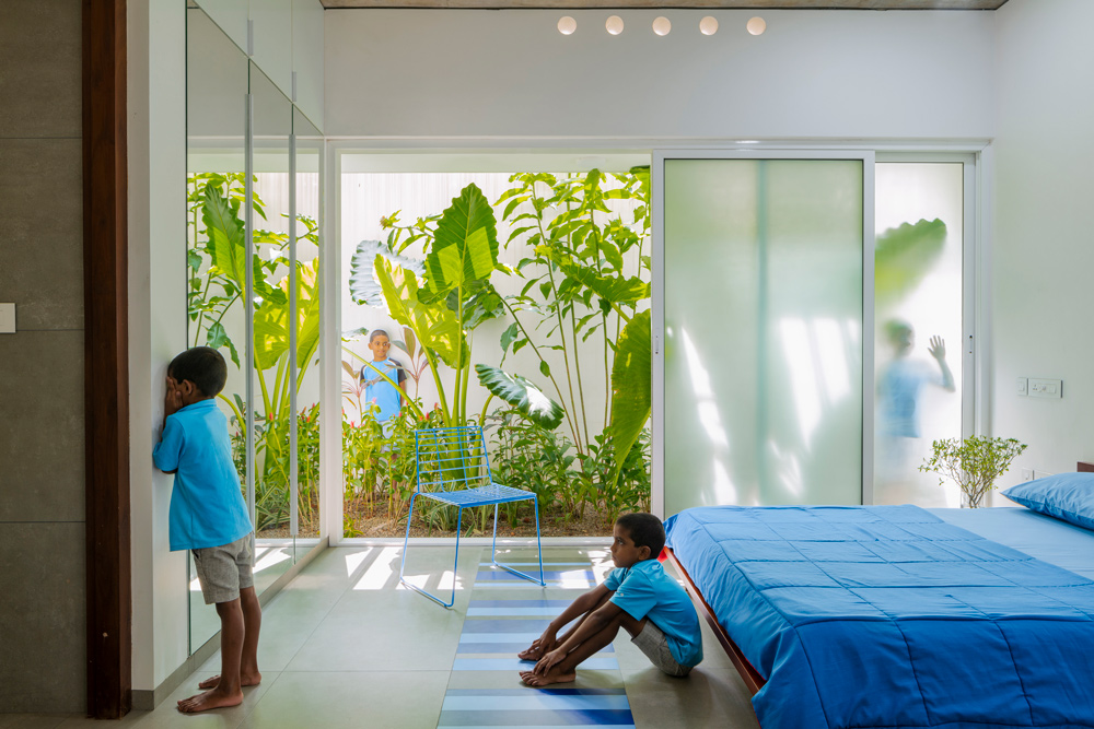 Villa That Rains Light