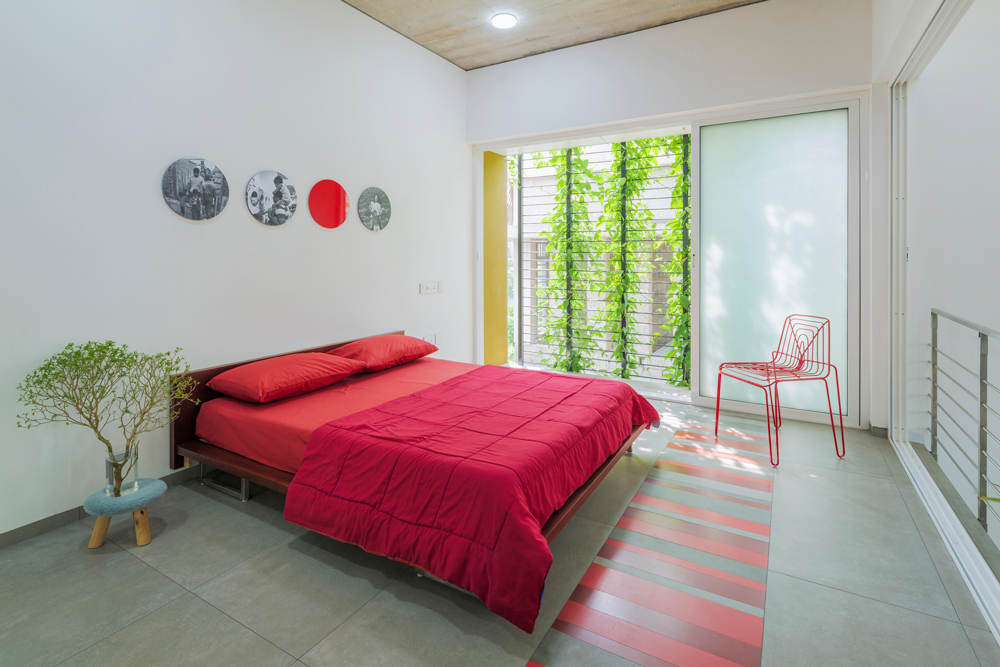 Villa That Rains Light